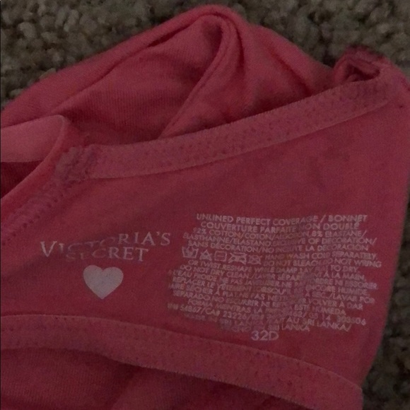 32D unlined perfect coverage Victoria Secret bra - Picture 3 of 3